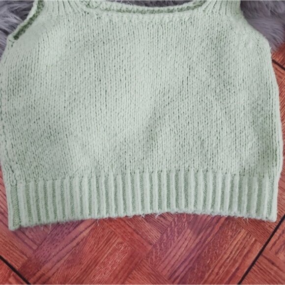 ENGLISH FACTORY Soft Green Knit Tank with Embroidered Floral Detail- Size L - Picture 12 of 15